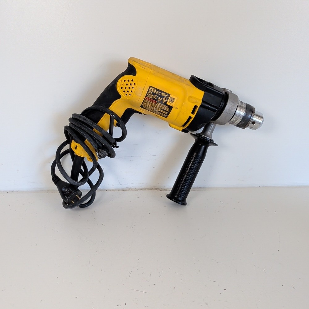 DEWALT DW511 7.8 Amp 1/2" Variable Speed Corded Hammer Drill UNTESTED