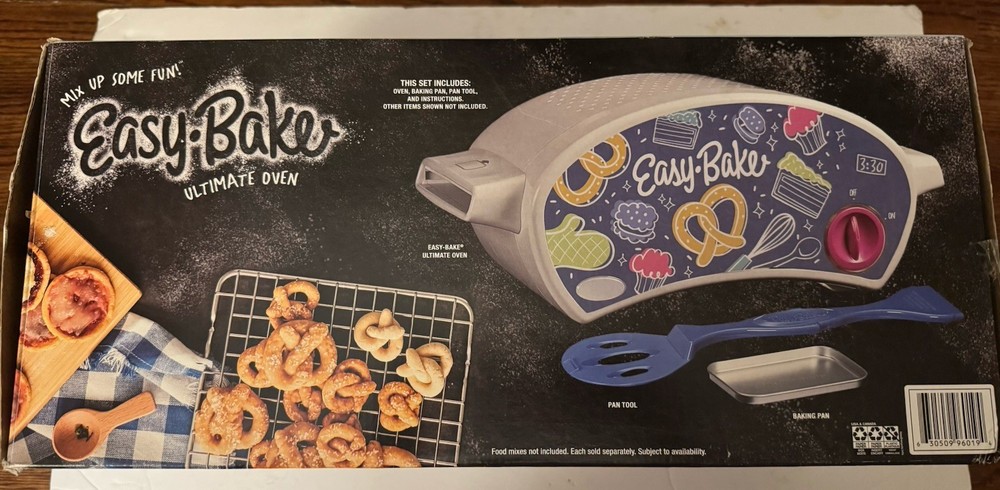 Easy-Bake Ultimate Oven -Open Box - never Used