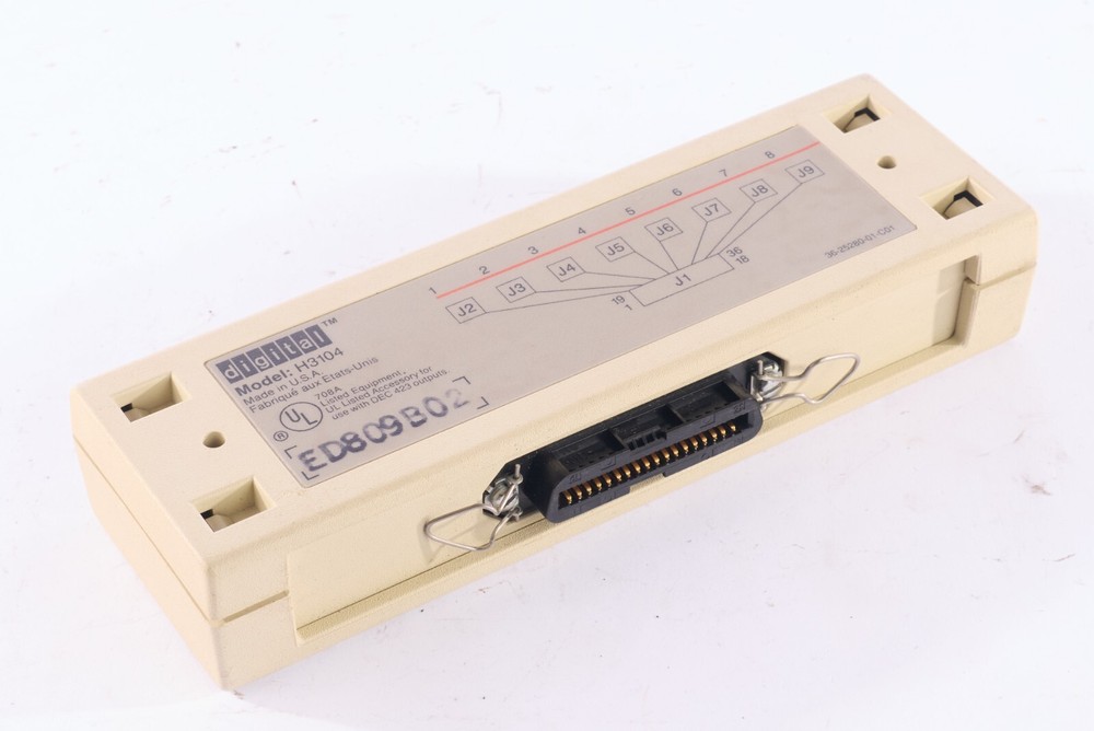 DEC H3104 Harmonica 8 Port Network Device H3104