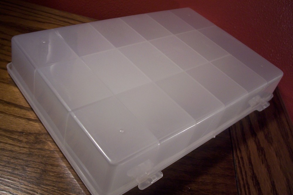 UNIEK Plastic 17 Compartment Craft Organizer