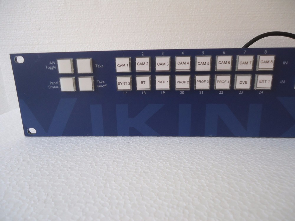 NETWORK VIKINX 2U CONTROL PANEL 32-ProS INCLUDING UNIVERSAL POWER SUPPLY