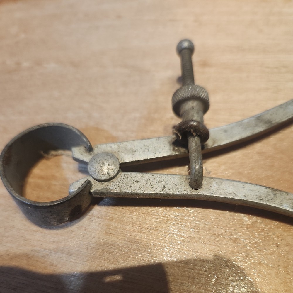 General Caliper - USA - Outside