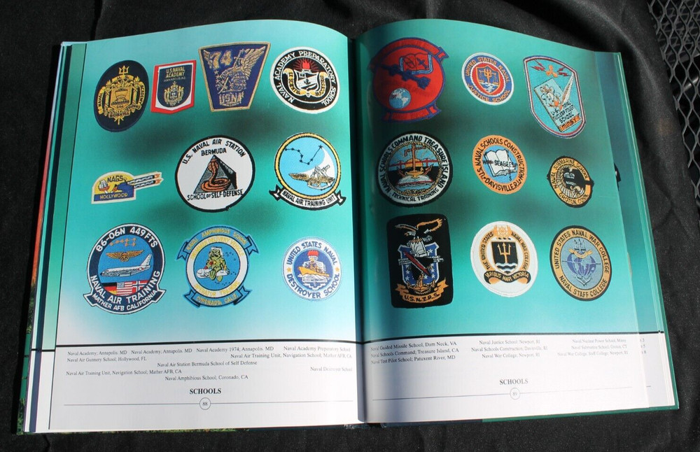U S NAVY PATCHES COMMAND REFERENCE BOOK 11996 BY MICHAEL L ROBERTS HARD BACK157