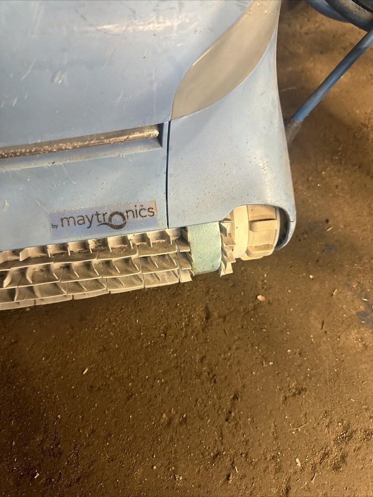 Maytronics Dolphin M200 Plus Robotic Pool Cleaner Hose And Base Untested