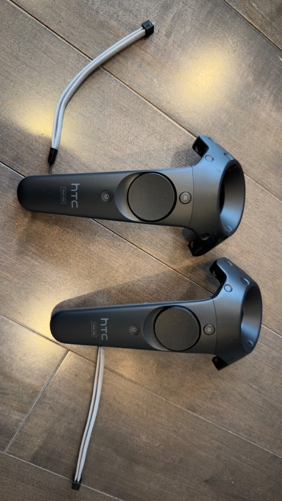 HTC Vive VR System + Vive Pro Headset Bundle Fully Tested, Great Condition