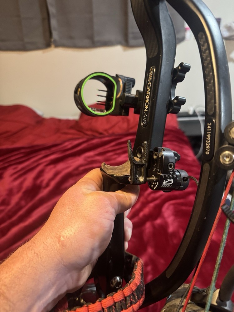 PSE Carbon Air EC Compound Bow 60 LBS