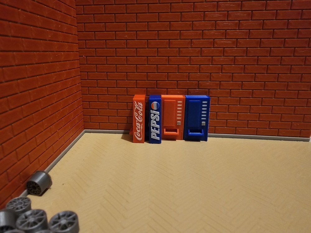 1/64 Scale 2 Pack Coca Cola Vending Machine Diorama Scenery