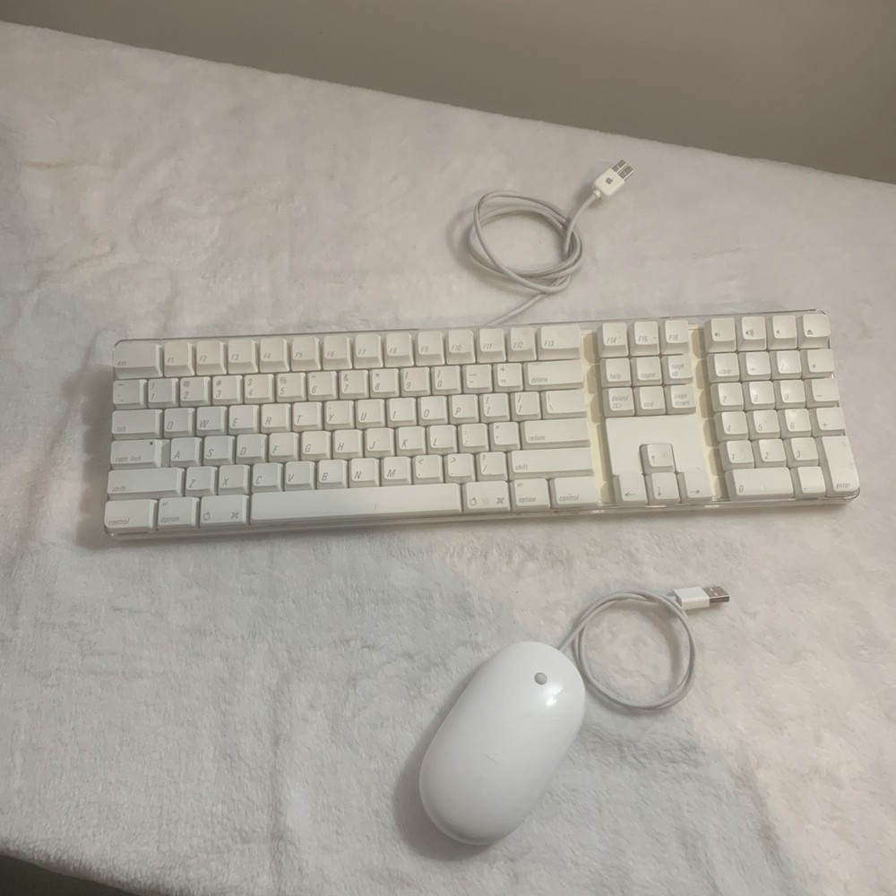 Genuine & Vintage Apple A1048 Keyboard and Apple A1152 Mighty Mouse  - White