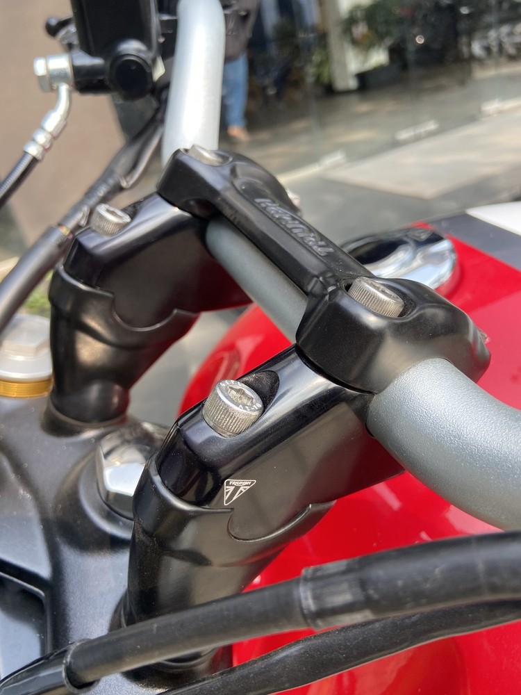 Offset Handlebar Riser For triumph speed 400