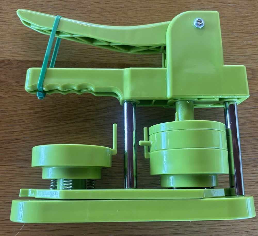 Badge Making Machine DC -109, Open Box