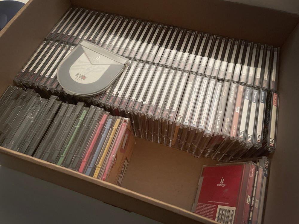 Iomega zip drive reader + 100 dics - fully tested and working