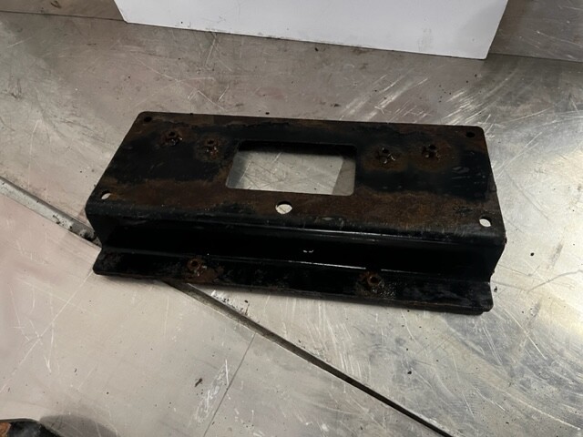 PETERBILT SUPPORT-BUMPER FRONT N85-6025