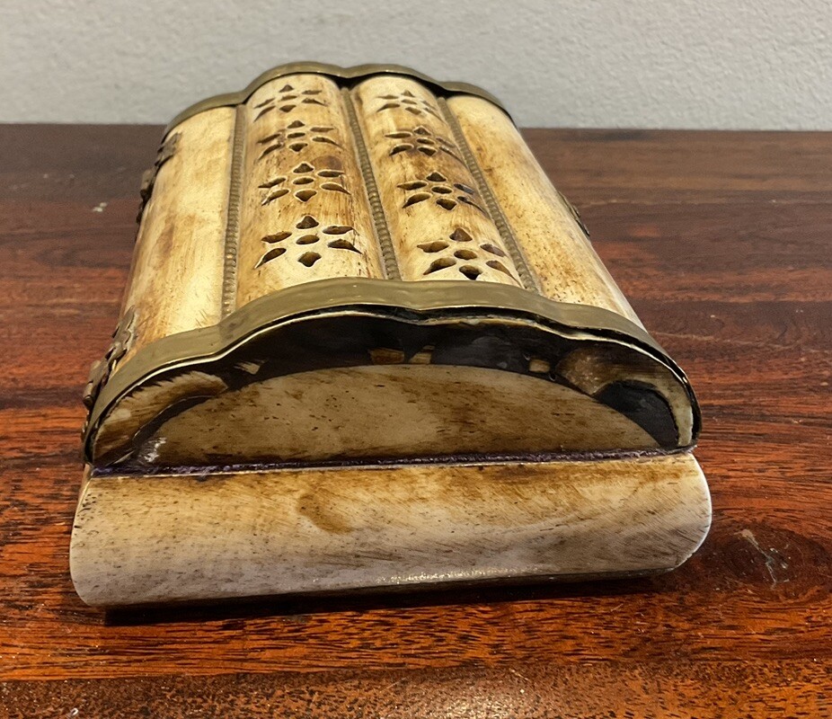 Lovely Rectangular shape buffalo bone & Brass jewellery box