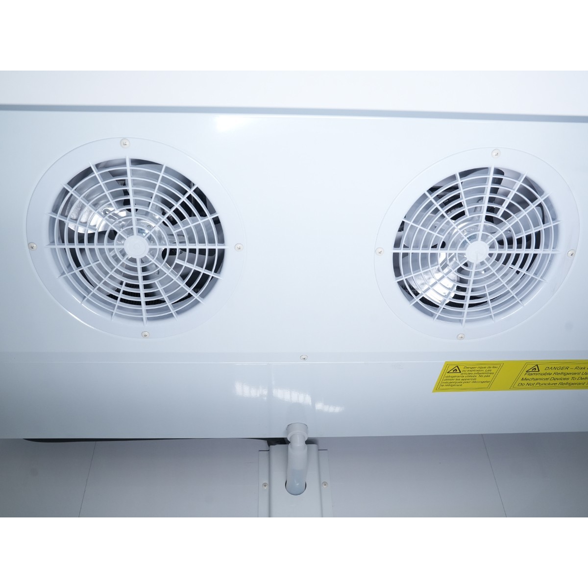 Commercial Glass Door Freezer Reach in Display Merchandiser 3 Section Restaurant