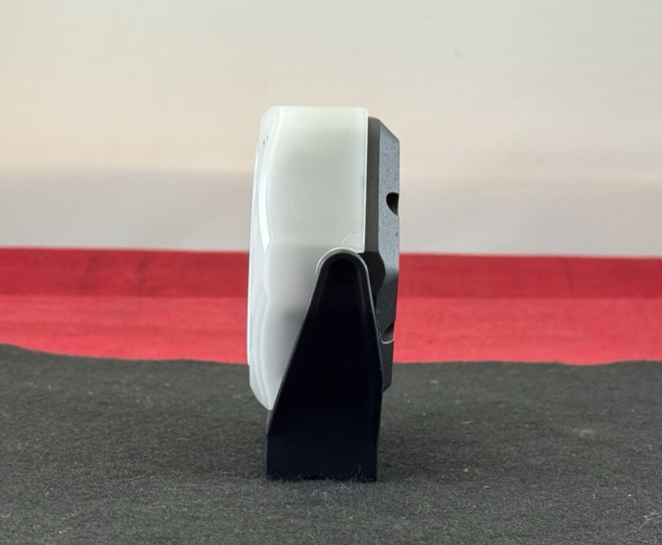 Matco Tools Mini Handheld Rechargeable Floodlight MWLMFLO3