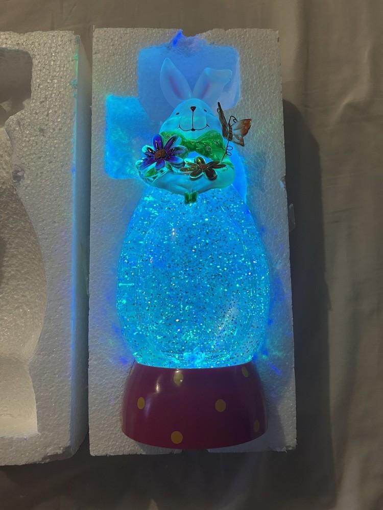 Cracker Barrel Light Up Bunny Globe Working Condition