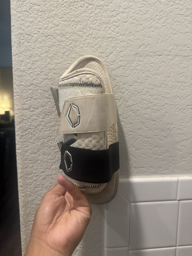 Evosheild leg guard