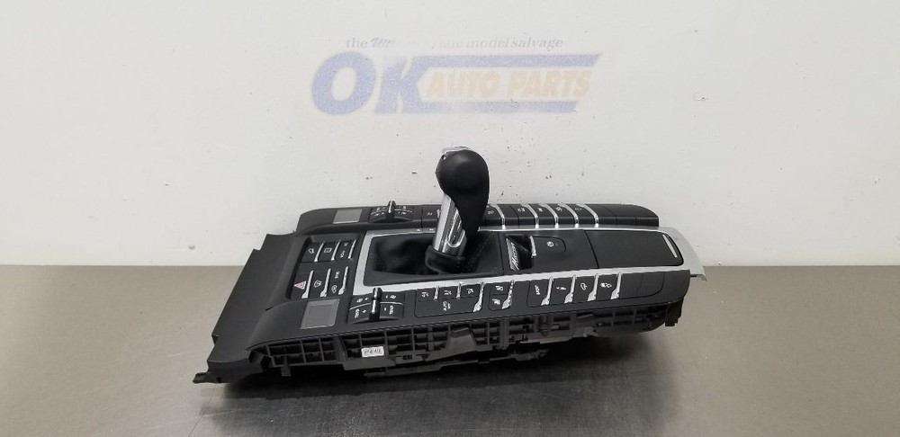 17 PORSCHE MACAN GTS 95B FRONT FLOOR CENTER CONSOLE CONTROL PANEL