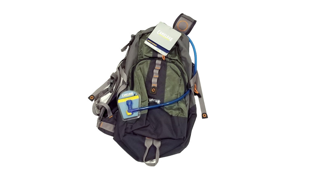 Camelbak Cloud Walker 70oz / 2L Hydration Backpack 60577 New