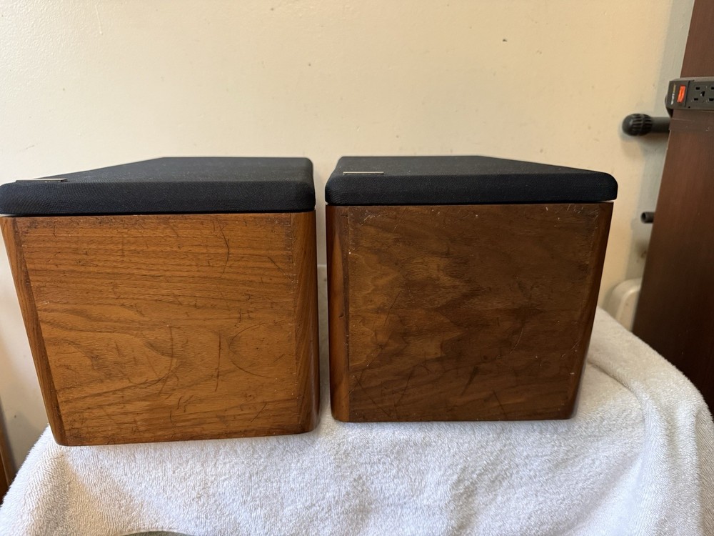 GNP 220 Speaker Empty Cabinet With Covers Only