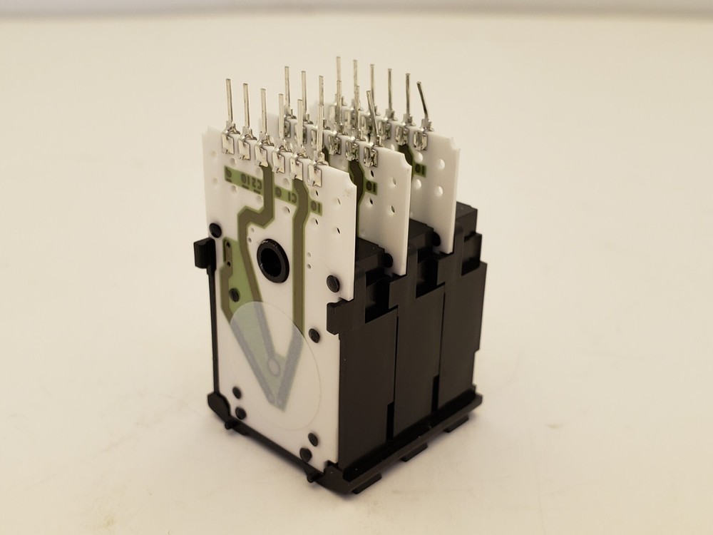 IDEC DFAR-103J DIGITAL POTENTIOMETER, 3-DIGIT COUNTER, NNB