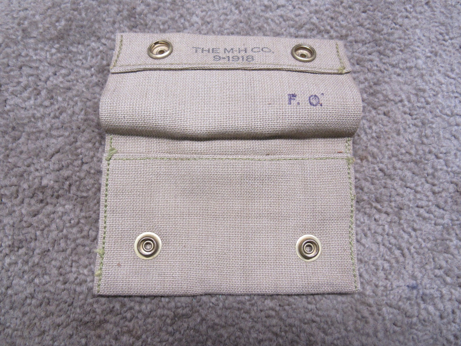 US WW1 First Aid Pouch M1910 Mfg By THE M-H CO. 9/1918 Dated 2 Snap Khaki