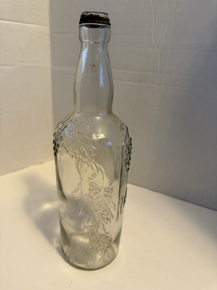 Vintage Reuler-Lewin Grape Pattern One Quart Glass Wine Bottle