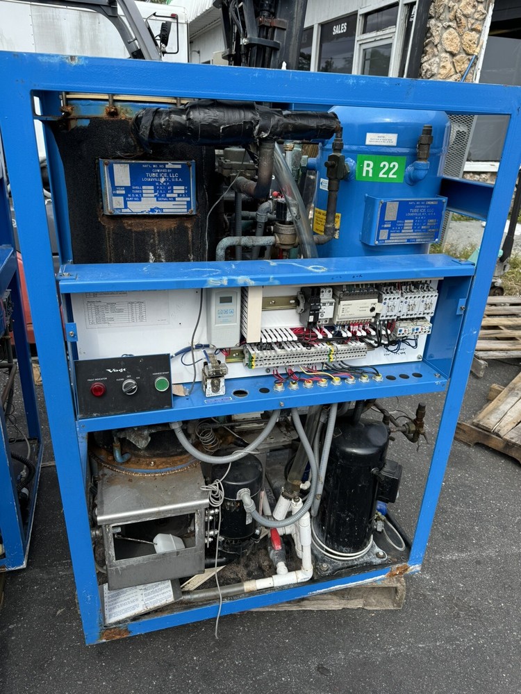 Vogt Ice Maker Machine Model 4000, High Capacity Ice Machine,Working When Pulled