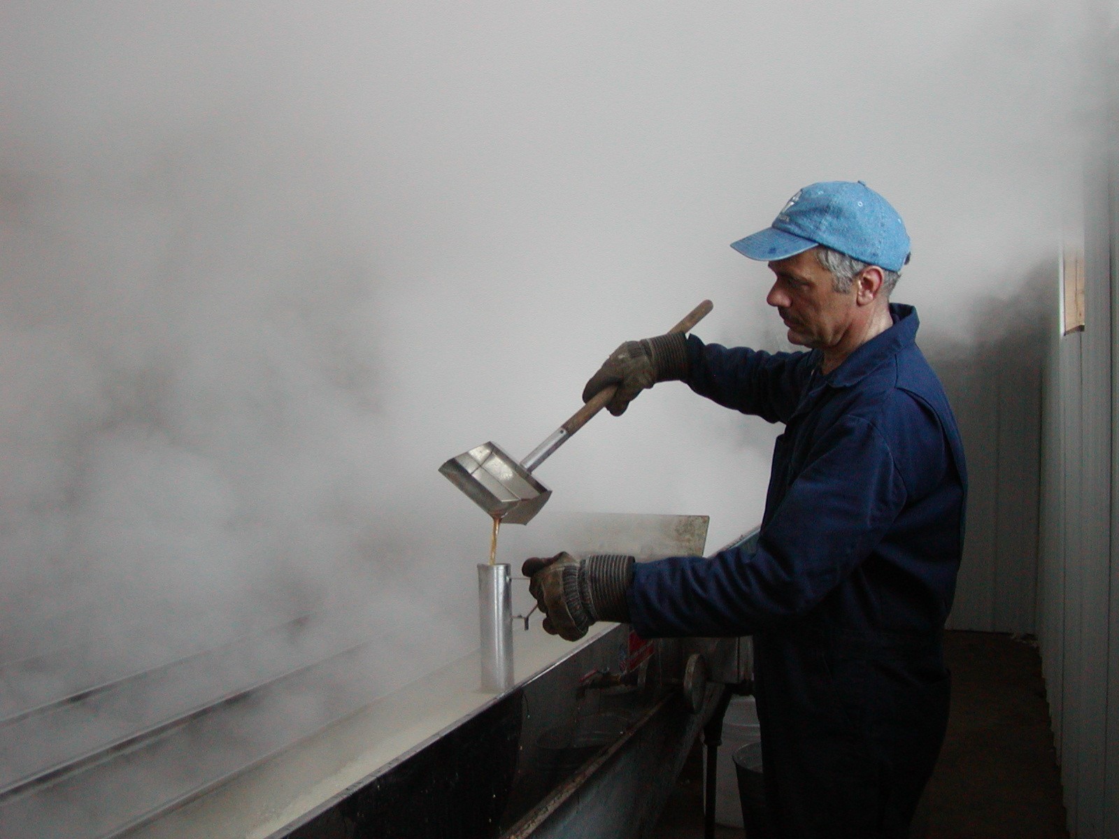 One Gallon 100% Pure Wisconsin Maple Syrup Grade A Dark Amber/Dark Robust Taste