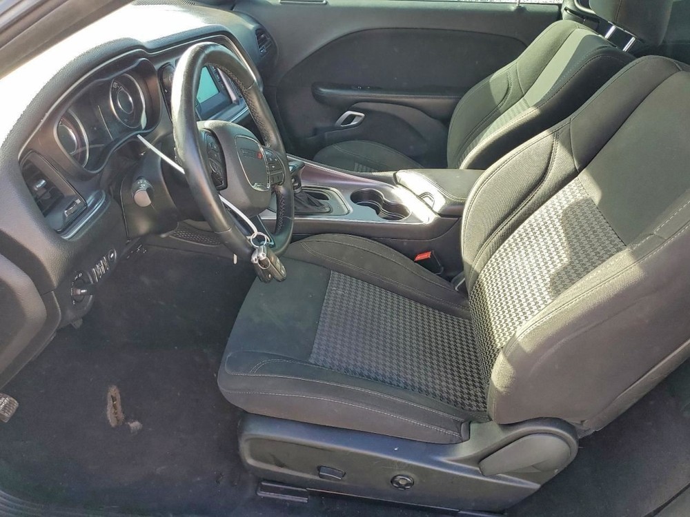 CHALLENGE 2016 Glove Box 4955480