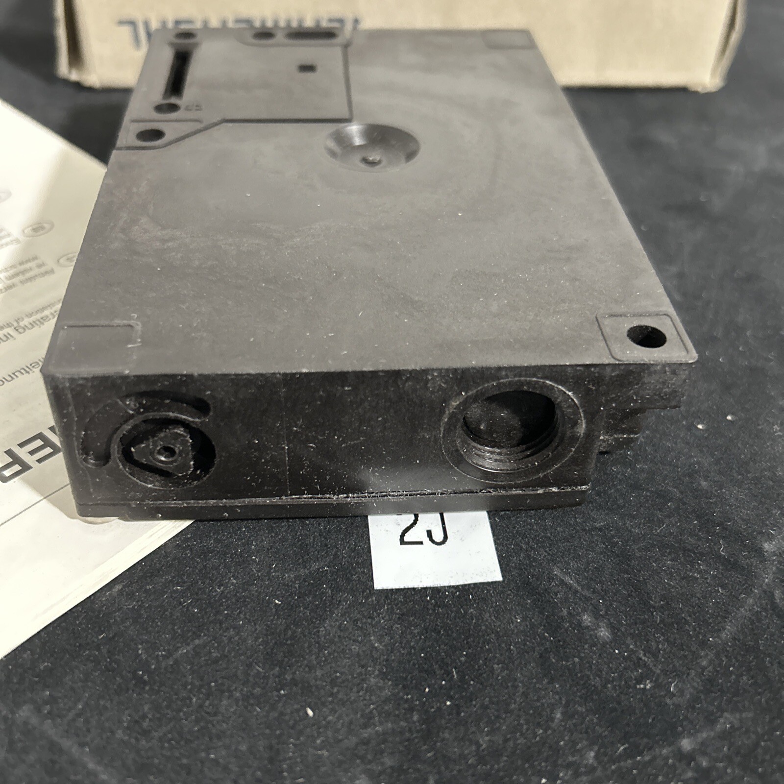 NIB SCHMERSAL Safety Interlock Switch AZM 161SK-12/12RK-110/230 + Warranty