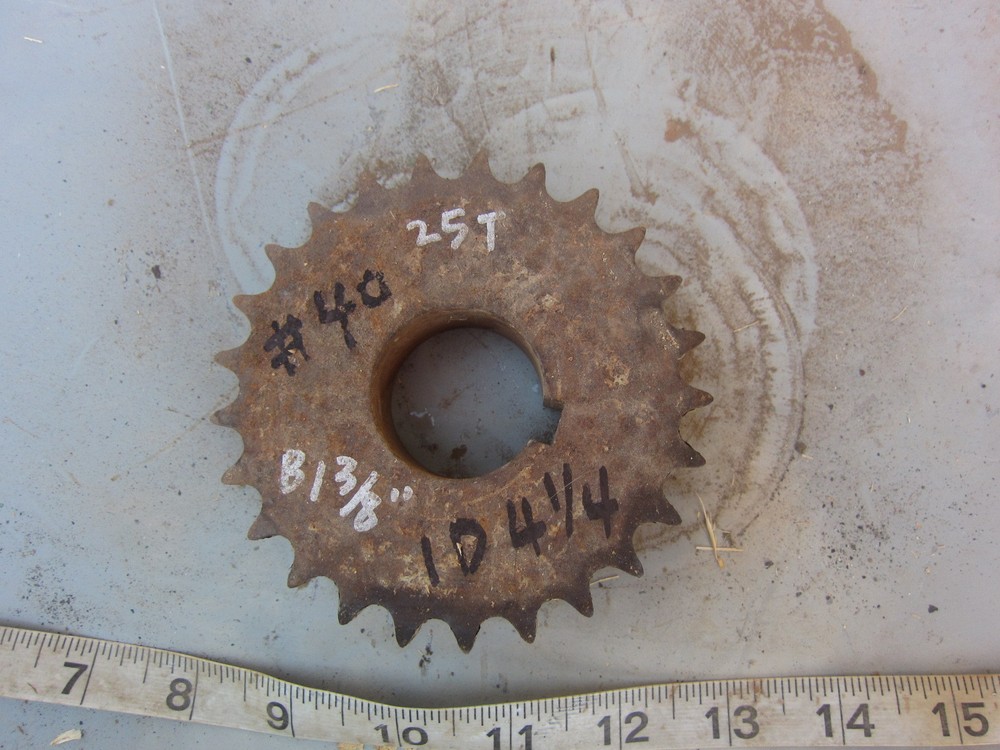 #40  25T 4¼" OD, 1⅜" ID, Sprocket, Used