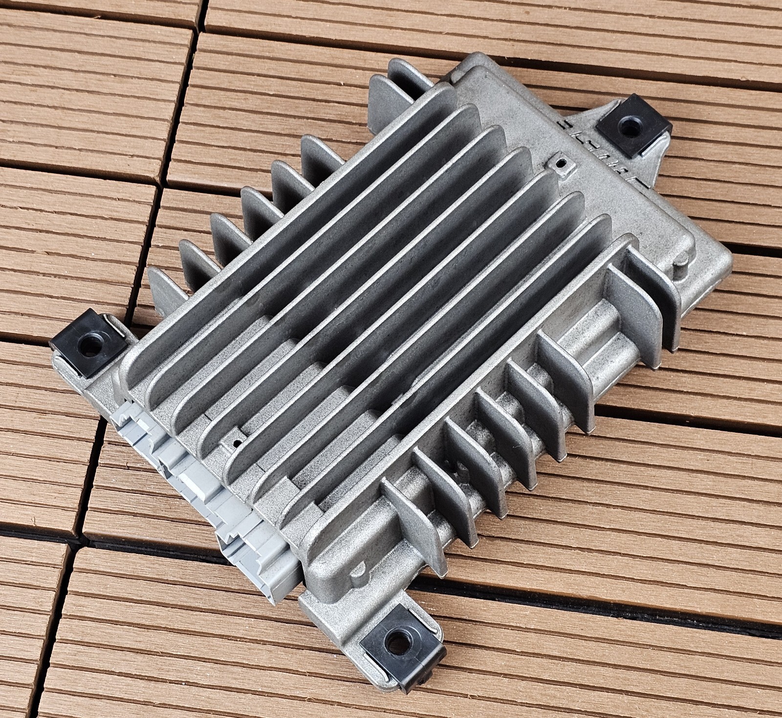 2010-2017 GMC Acadia 25994310 Bose Audio Sound System Amplifier OEM JDM Used