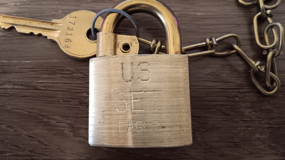 Solid Brass‑Finish Padlock Set (New Old Stock) 5 Locks all keyed alike