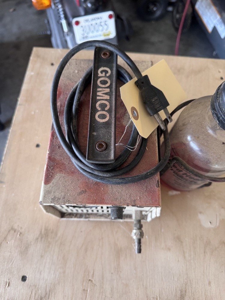 Gomco Portable Breast Pump Model 1180