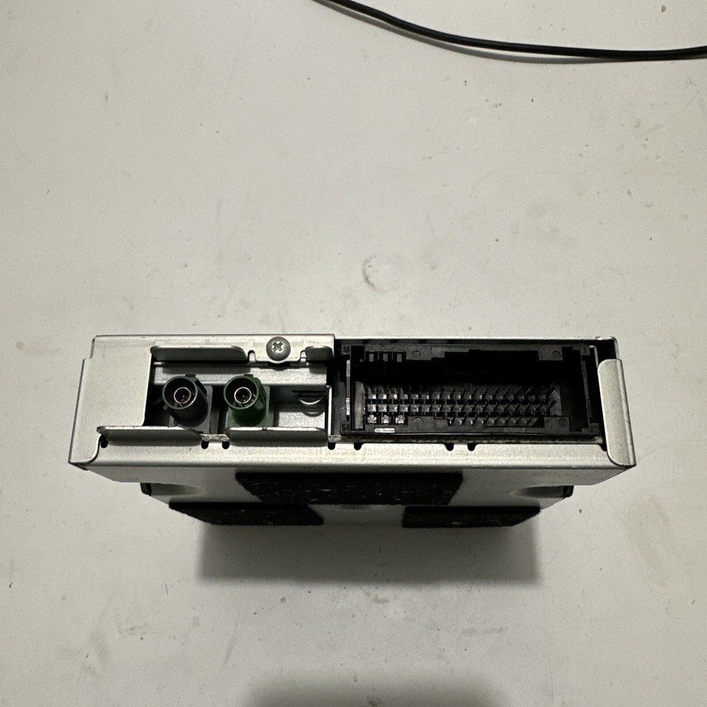 2011-2016 VW TOUAREG - REAR VIEW / Reverse Camera Control Module 7P6907441A