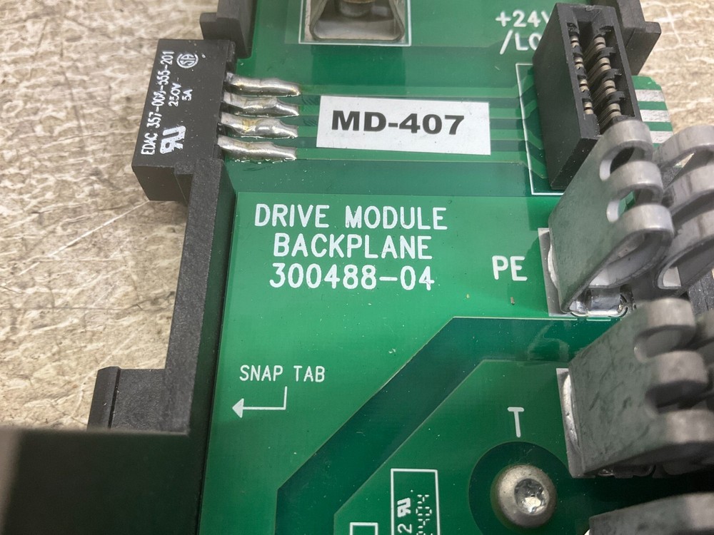Control Techniques 300488-04 Drive Module Backplane 24 VDC 30048804 (JK)