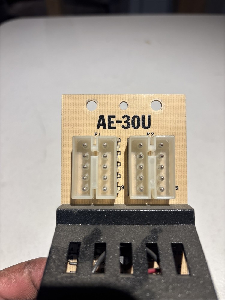 SIEMENS CERBERUS PYROTRONICS AE-30U ALARM EXTENDER MODULE.