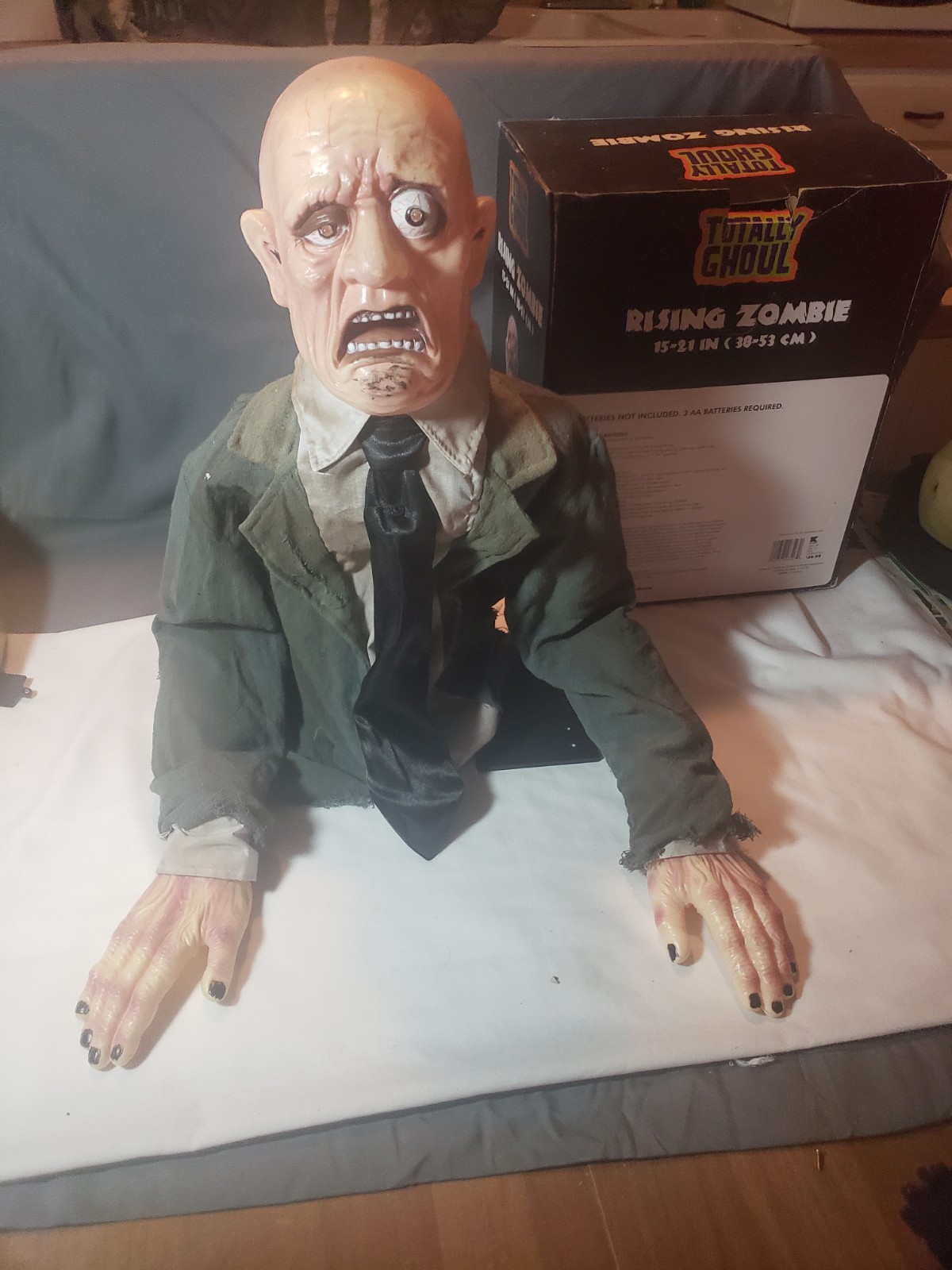 Rising Zombie Halloween Animatronic Prop Spirit Totally Ghoul Decoration Read