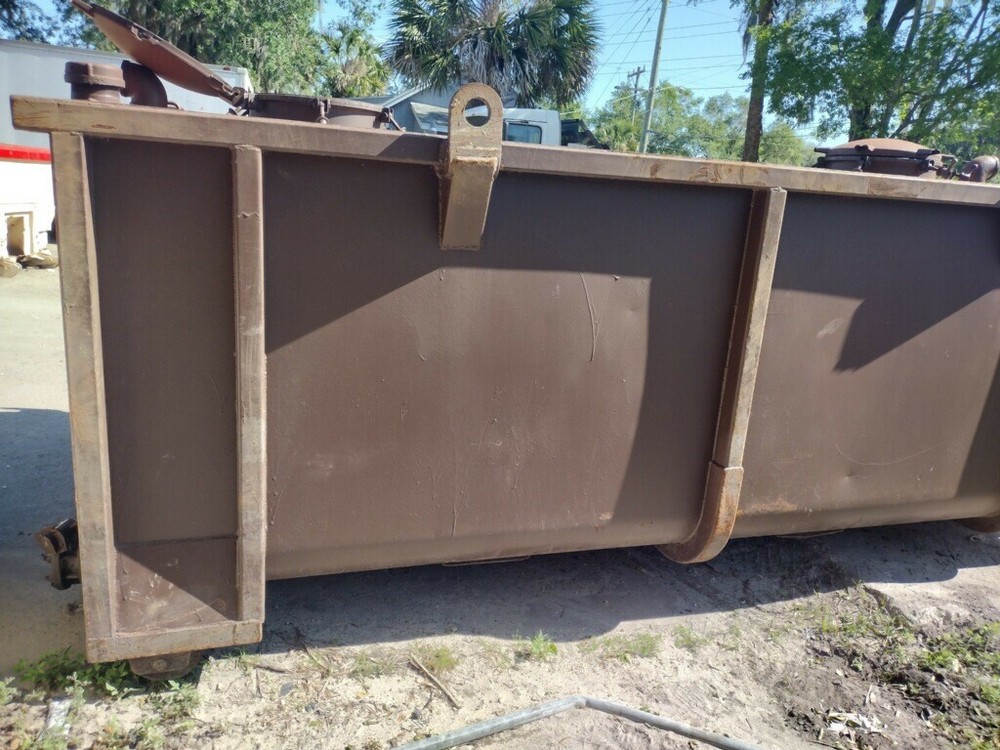 Used 20 And 30 Yard Roll Off Container Dumpster