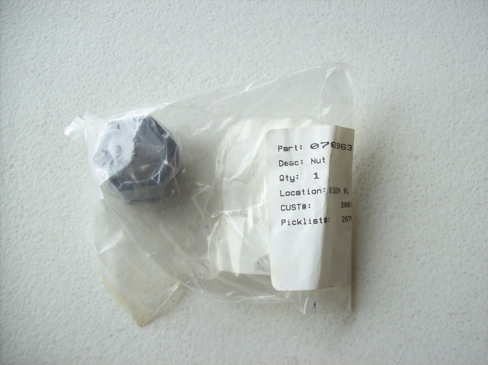 GEHL 076963 Nut