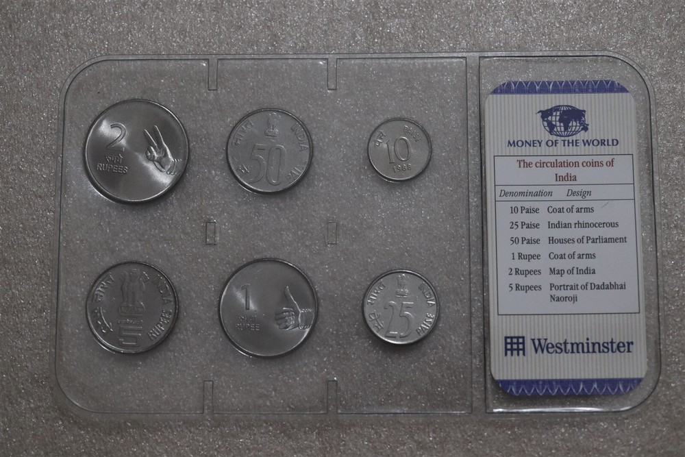 🧭 🇮🇳 INDIA MINT SET WITH COA B67 #33