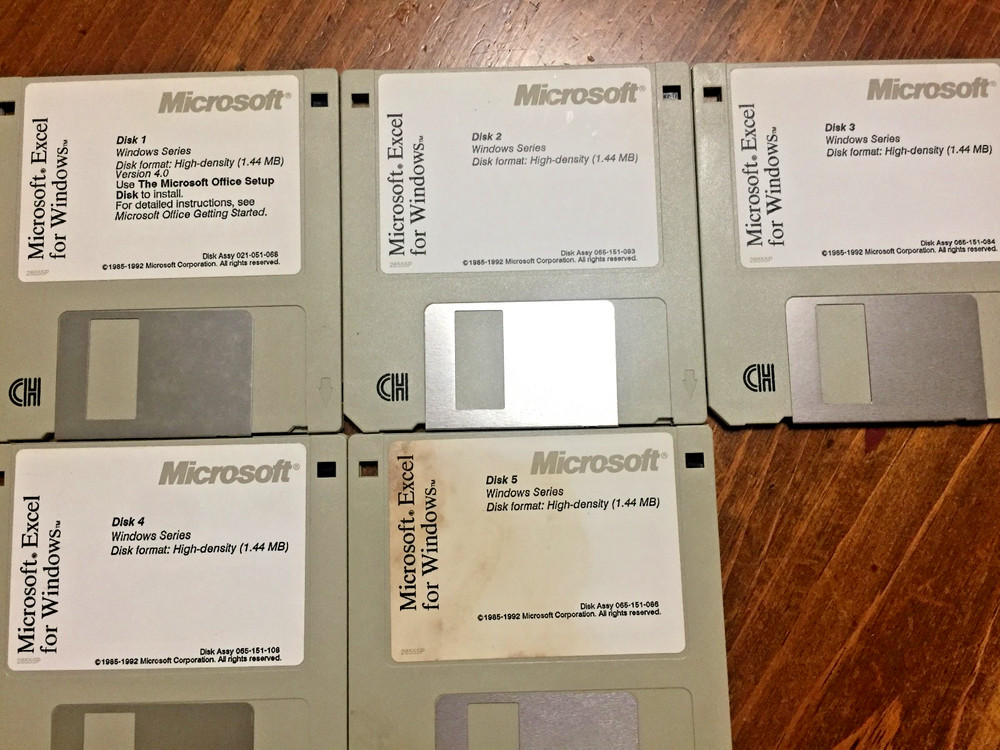 Vtg Microsoft Excel for Windows Version 3.0 on Four 3.5" Disks Discs Untested