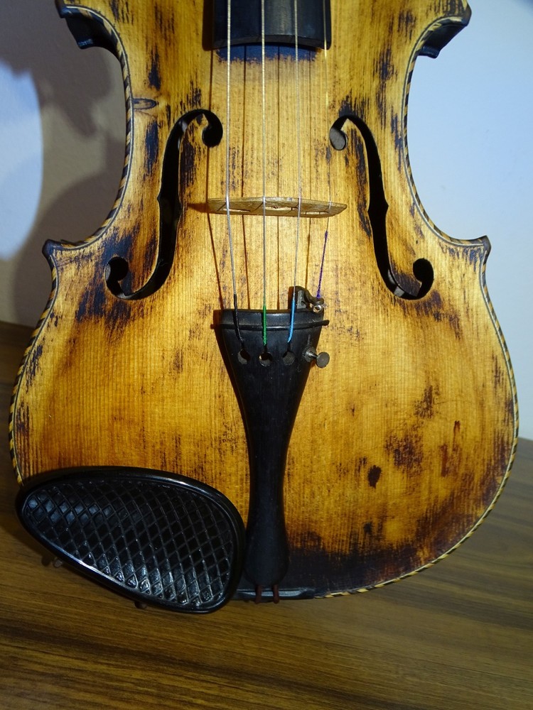 VIOLIN WITH CAT HEAD - model STAINER (Nr. 525)