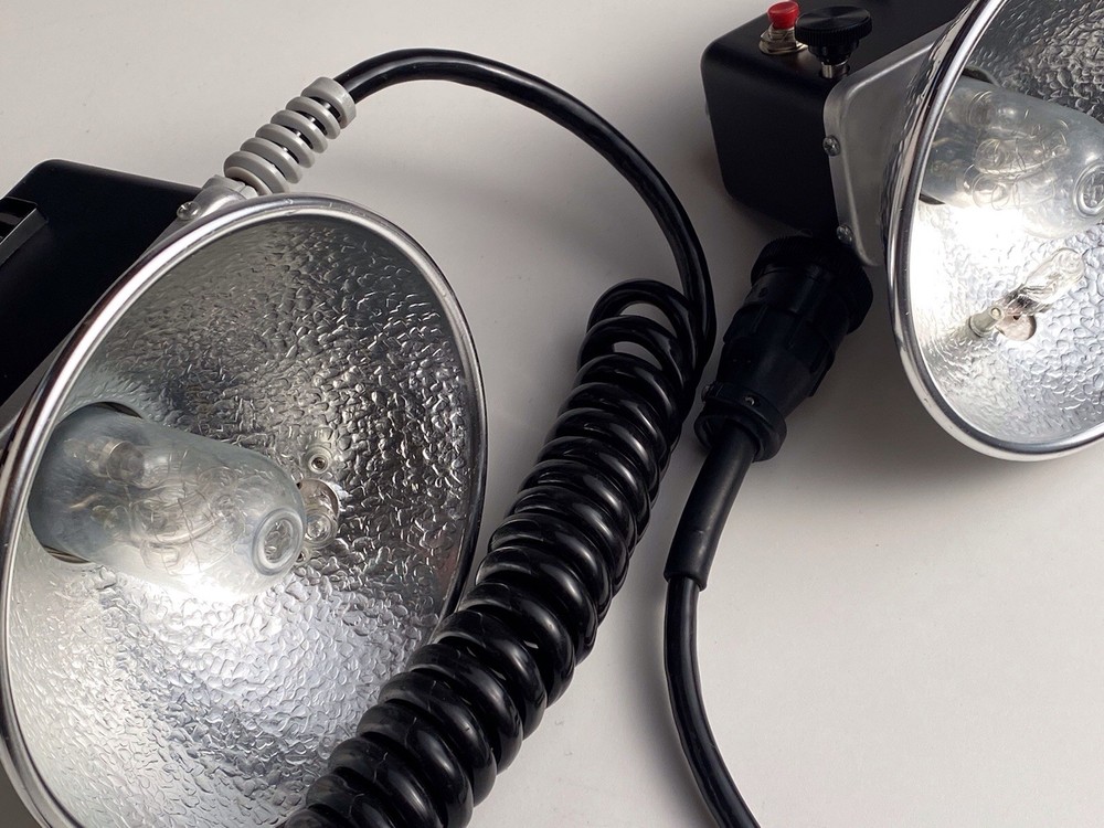 Norman 400B Studio Flash Lighting/no batteries/ Untested