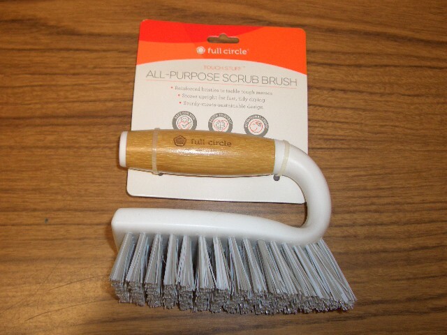 Full Circle Tough Stuff All-Purpose Scrub Brush-White