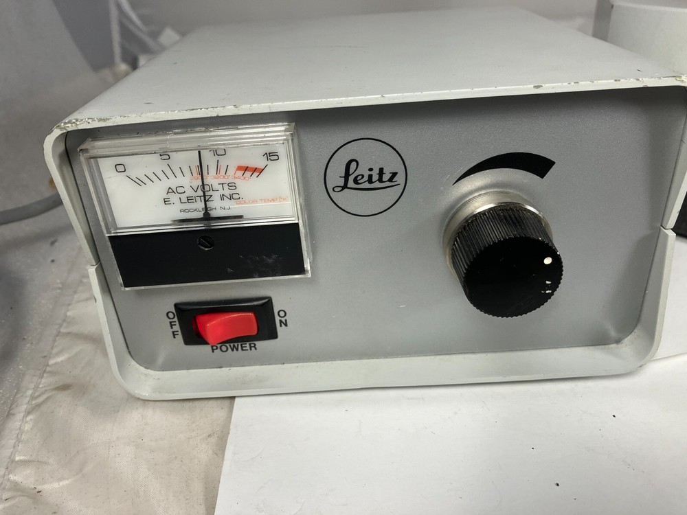 Wild Microscope transmitted light base Stand with Leitz 0- 14v power supply