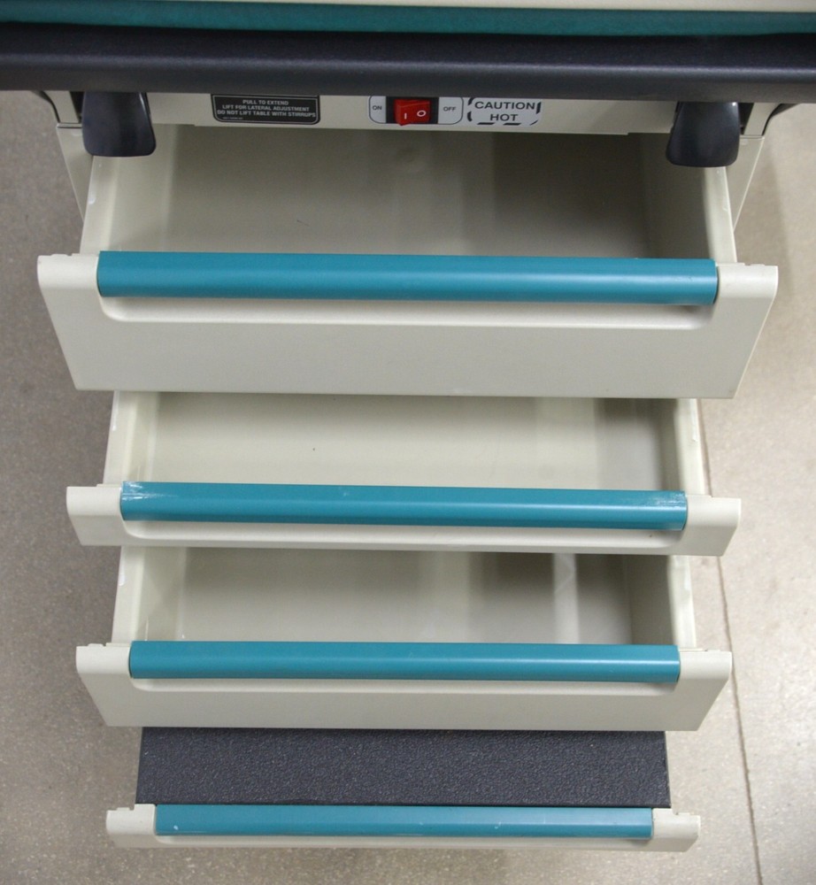 Midmark 404-008 Barrier Free Manual Exam Table