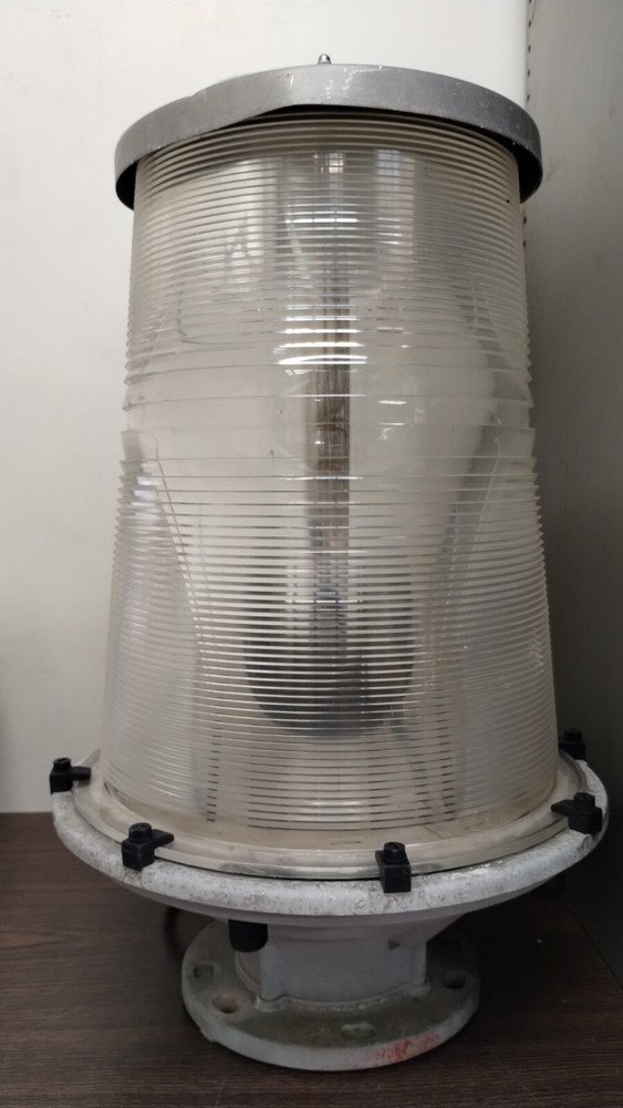 TWR Lighting FB-L-865 Beacon, Vintage High Voltage, pulled working.