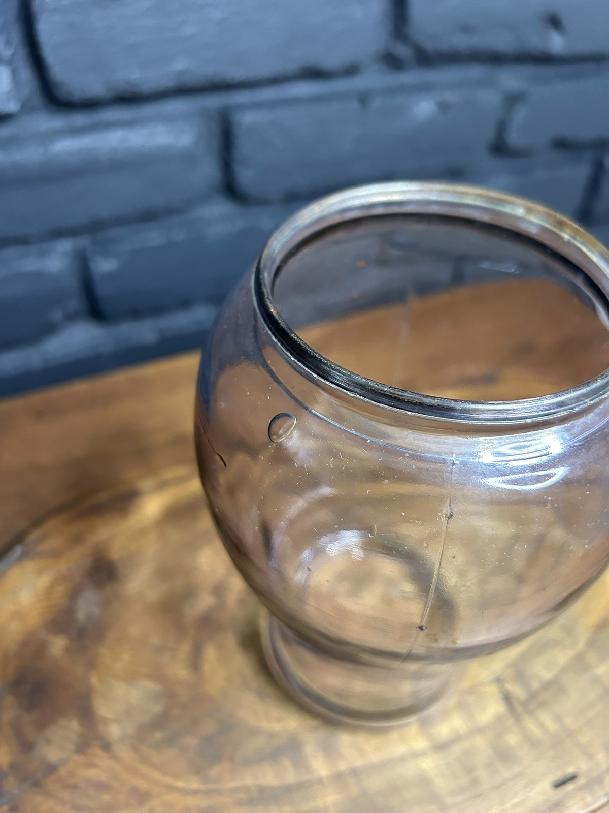 Rare Amethyst Toned Clear Embossed Norleigh Diamond 6.5” tubular lantern Globe